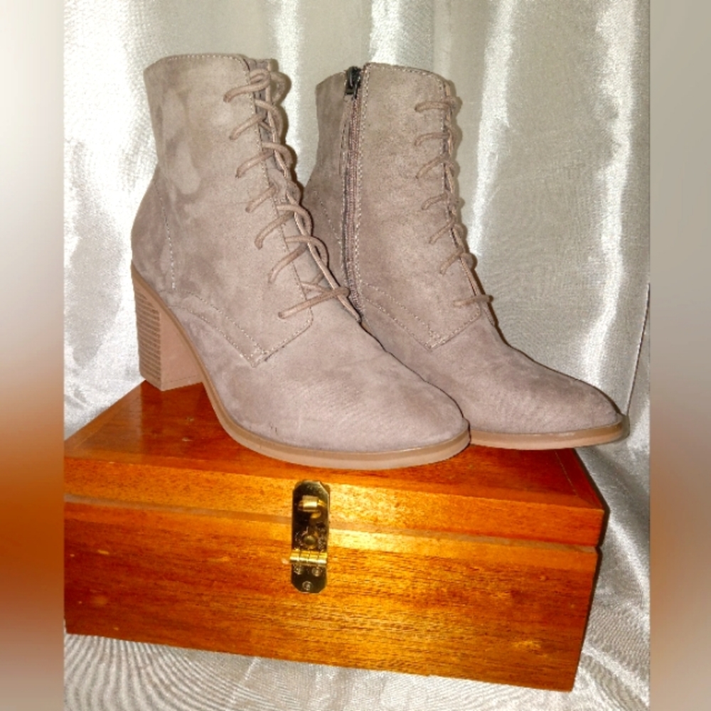 Time and Tru fawn color, faux suede ankle boots, sz 10.